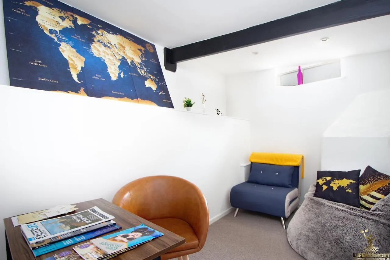 Holiday home Modern Quirky Exeter City Cottage 2 Min Walk - Shops