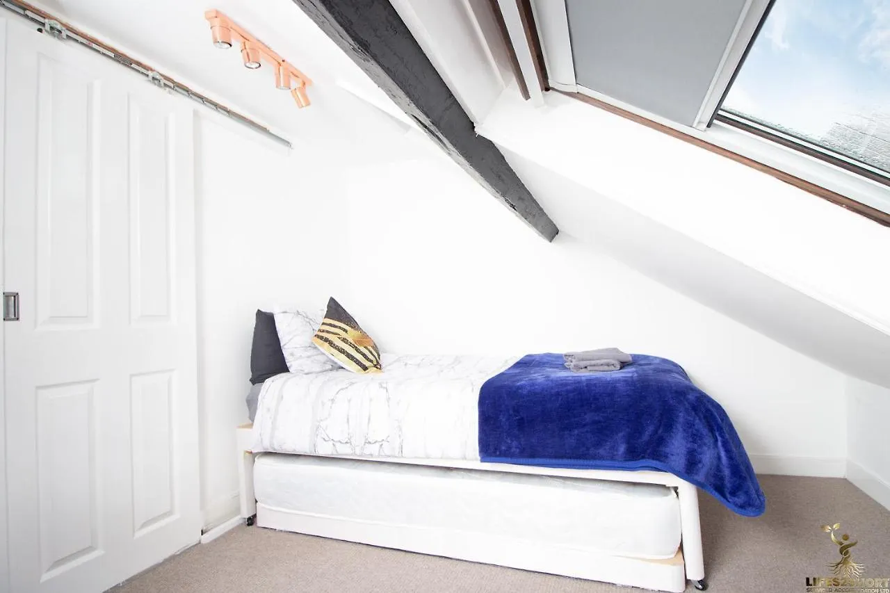Holiday home Modern Quirky Exeter City Cottage 2 Min Walk - Shops United Kingdom