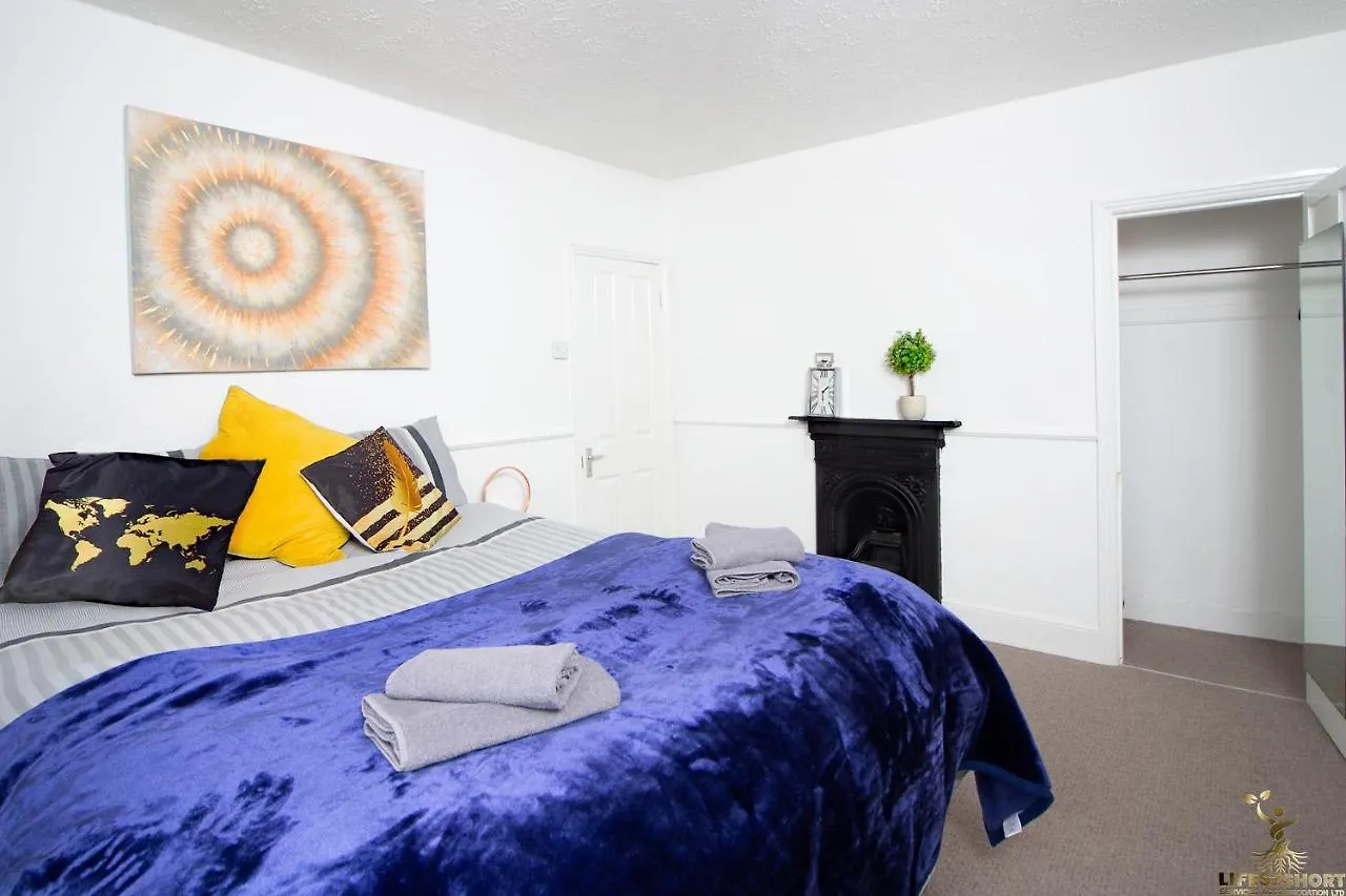 Modern Quirky Exeter City Cottage 2 Min Walk - Shops