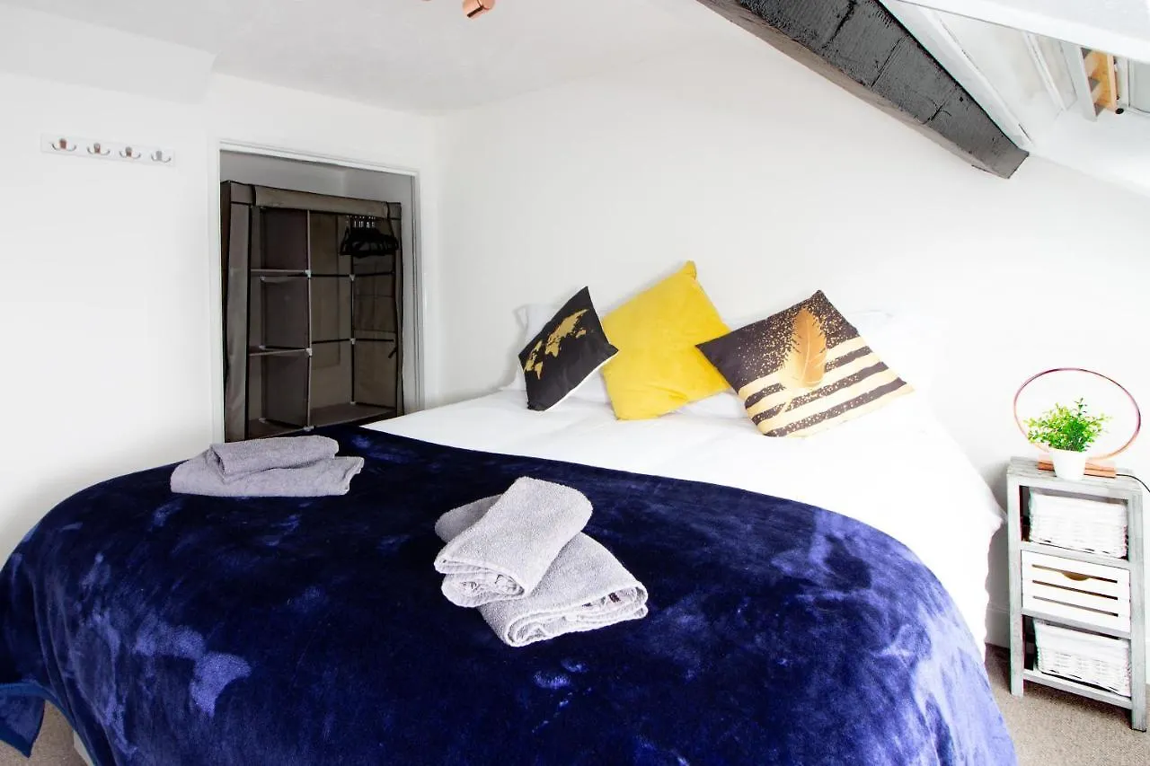 Modern Quirky Exeter City Cottage 2 Min Walk - Shops United Kingdom